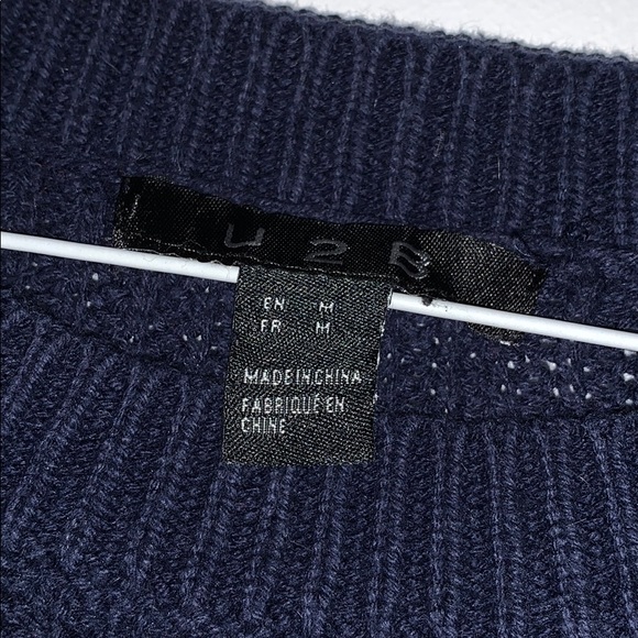 Sweater - Picture 2 of 3